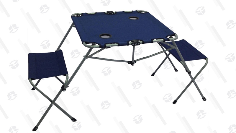 Mesita de comping plegable | $16 | WalmartGráfico: Shep McAllister